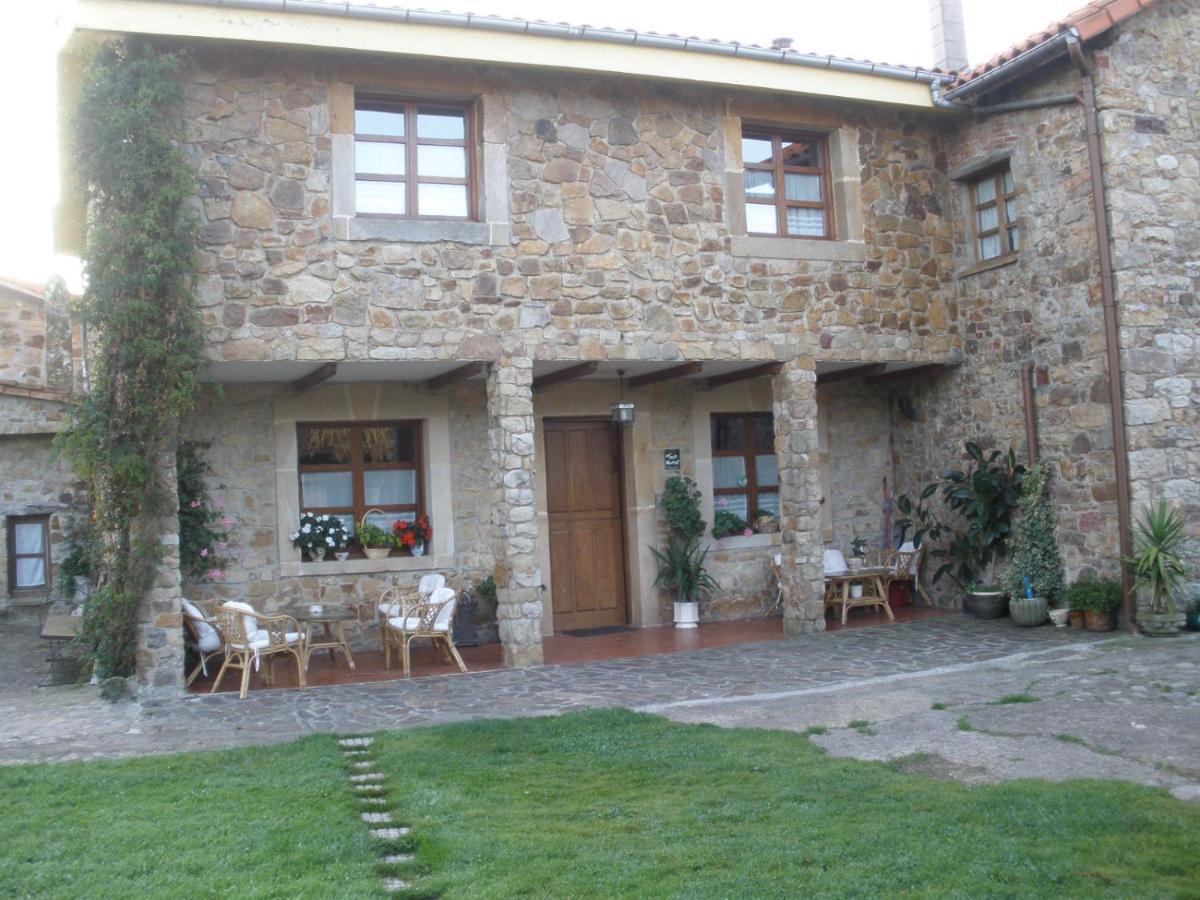 La Llosa Country house *